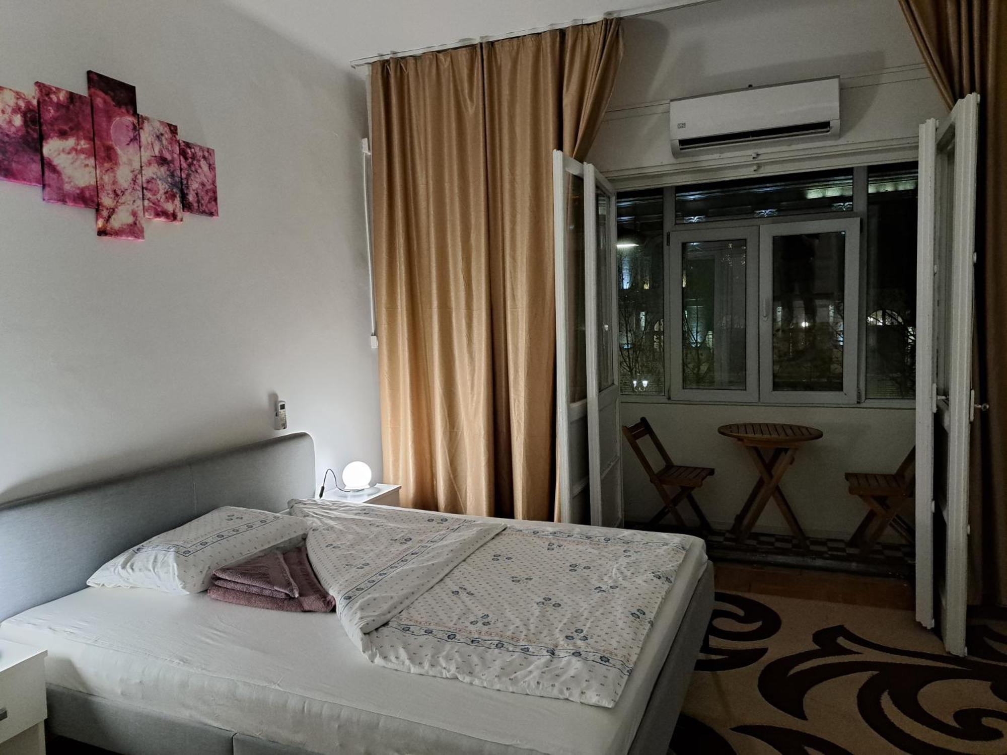 Apartamento Amytis Flat Old City Bucarest Exterior foto