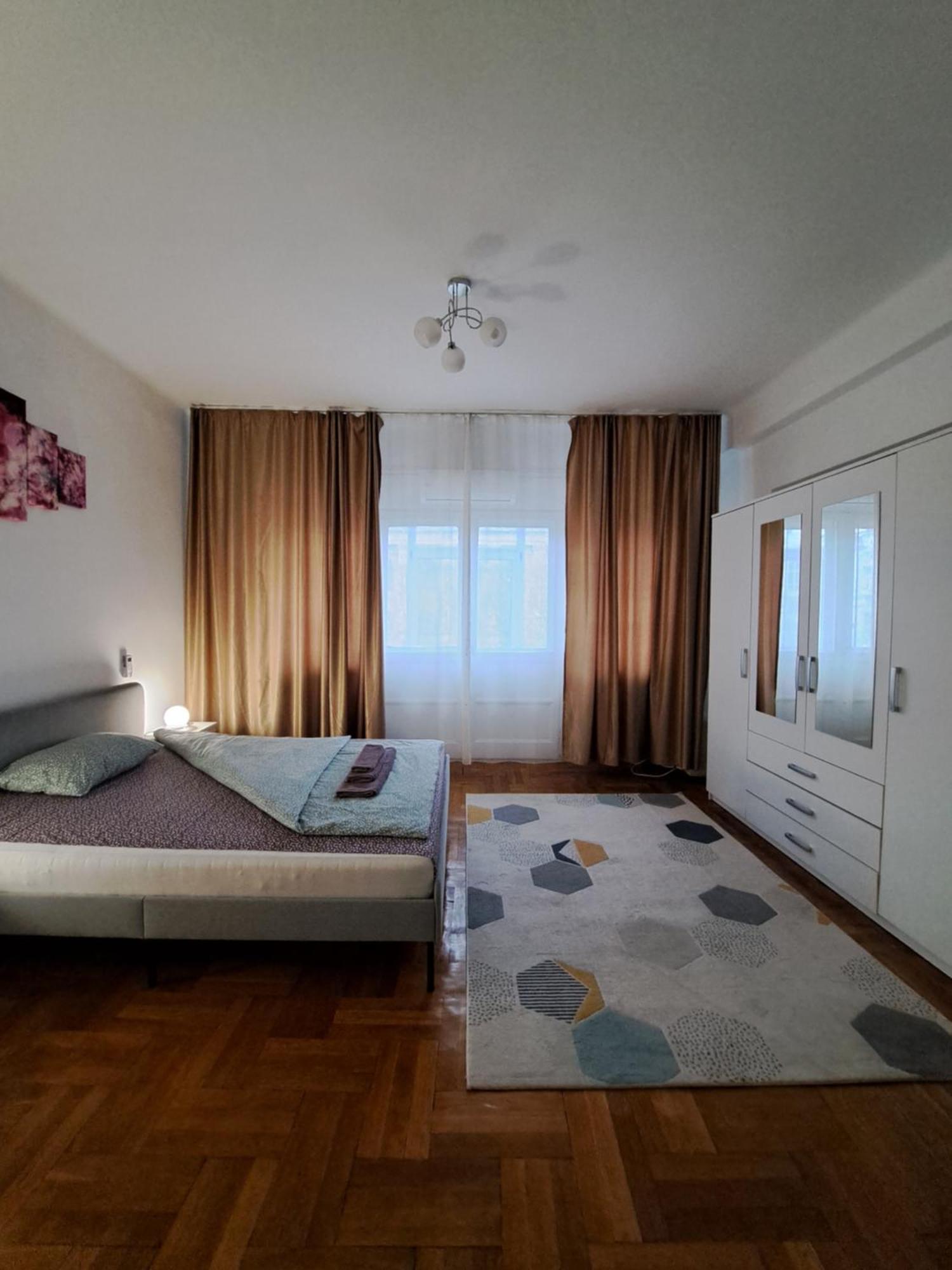 Apartamento Amytis Flat Old City Bucarest Exterior foto